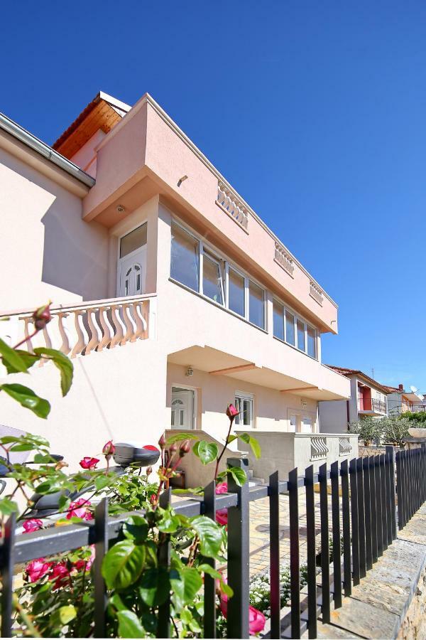 Apartment Nela Zadar Exteriör bild