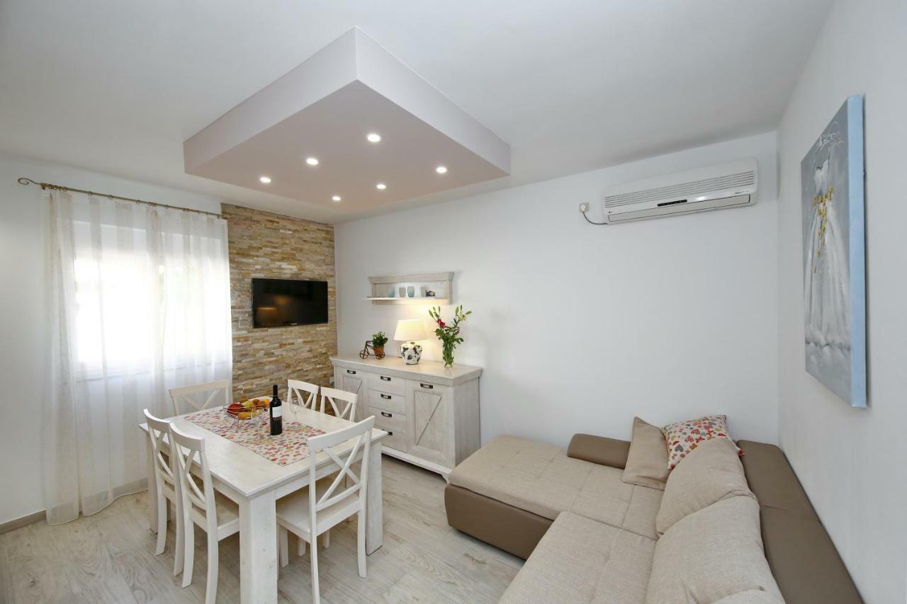 Apartment Nela Zadar Exteriör bild