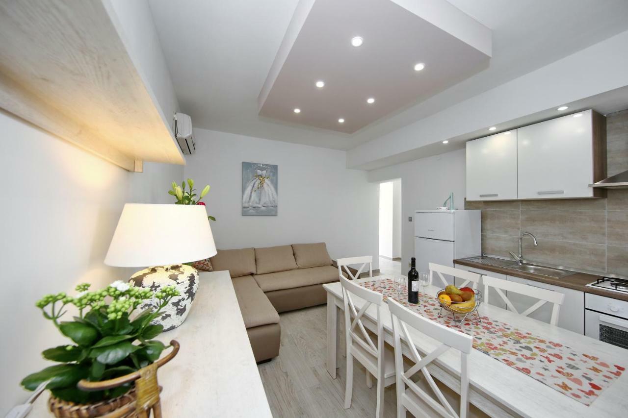 Apartment Nela Zadar Exteriör bild